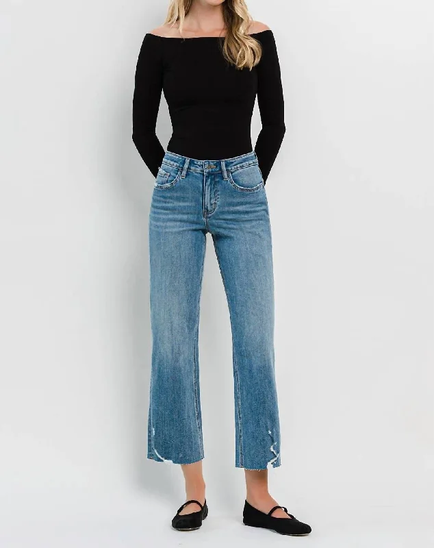 Weekend Offers That Shine The Fit Is Everything Cropped Jeans In Medium Wash