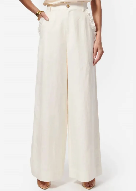 While Supplies Last Lorien Pants In Macadamia