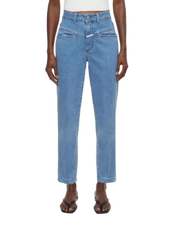 Unwind with Weekend Discounts Pedal Pusher Jean In Mid Blue