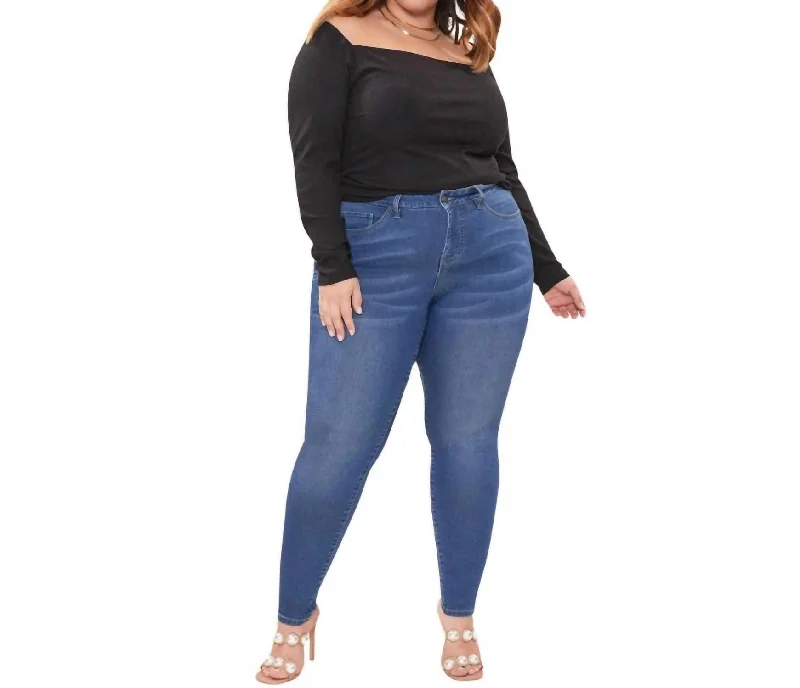 Special Price Missy Skinny Jeans - Plus In Dark Wash