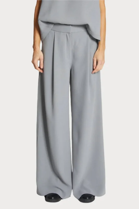 Crazy Deals Neve Crepe Pants In Powder Grey