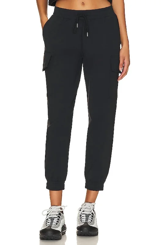 Price Rollback Supplex Cargo Pants In Black