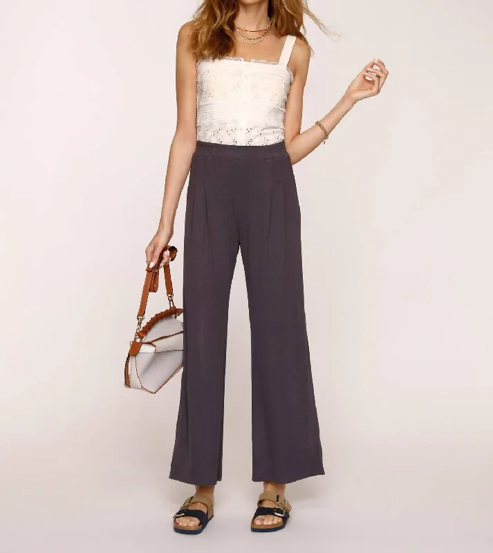 Take Advantage Heidi Pant In Galaxy