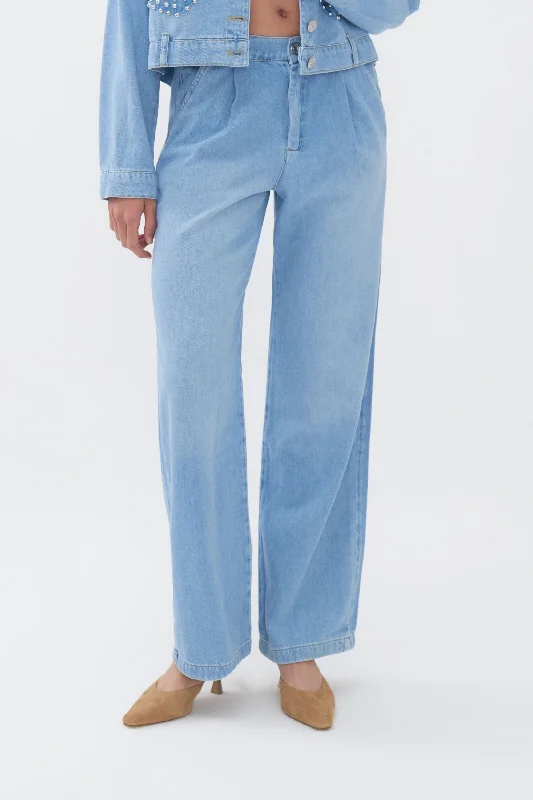 Epic Value Pleated Wide Leg Jeans