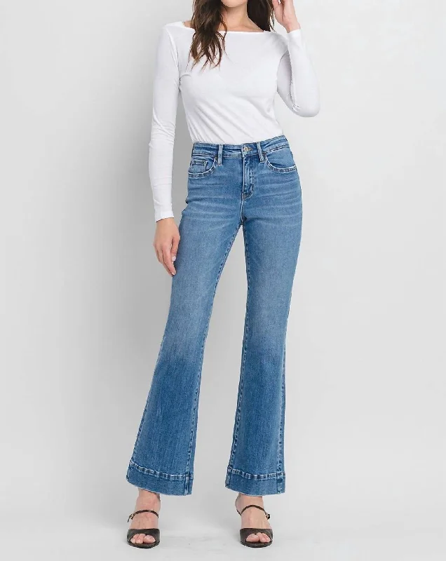 Weekend Discounts to Indulge In Relaxed Flare Jeans In Denim